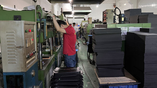 Dongguan Lintai Luggage Co., Ltd.